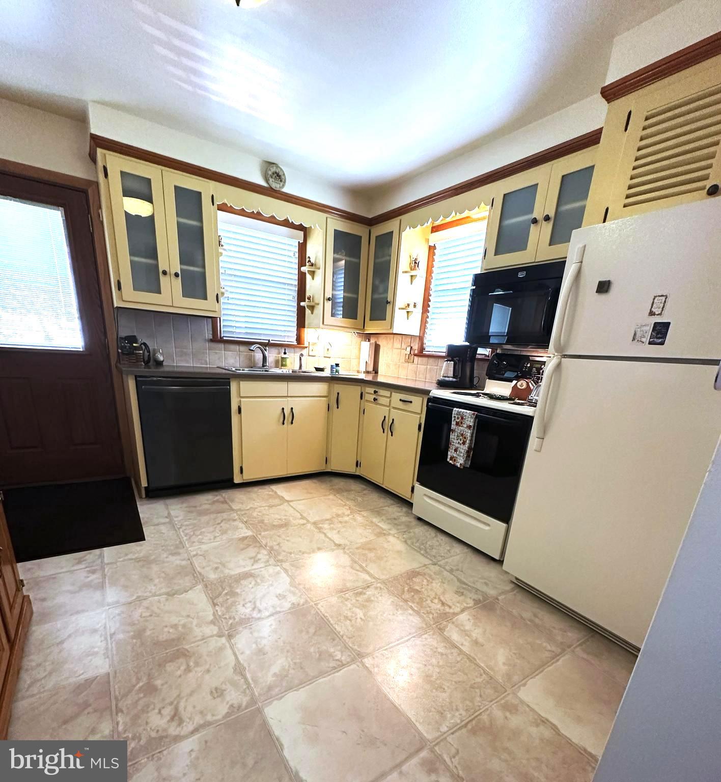 224 Noble Street Lititz, PA 17543 - Photo 3 of 63 Kitchen