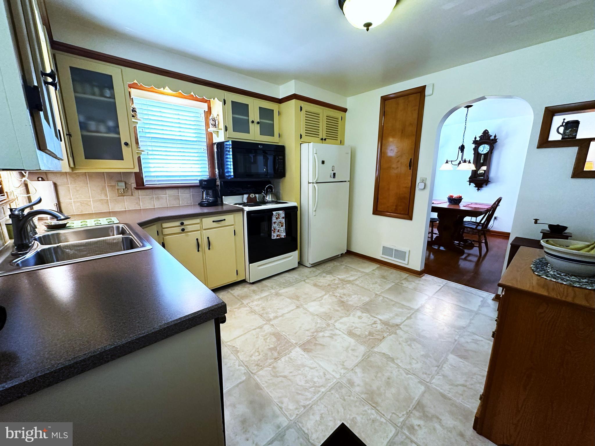 224 Noble Street Lititz, PA 17543 - Photo 5 of 63 Kitchen