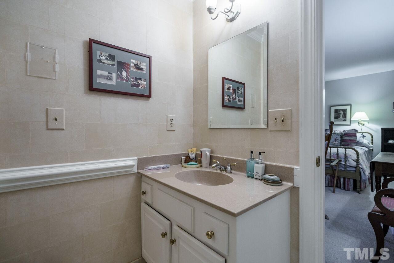 6010 Cobridge Square Raleigh, NC 27609 - Photo 23 of 26 Gallery Image 23