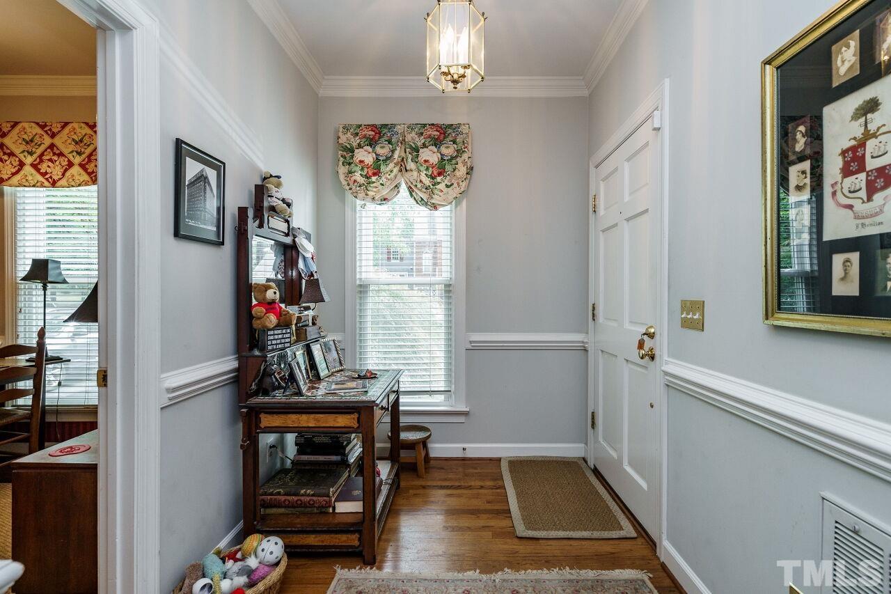 6010 Cobridge Square Raleigh, NC 27609 - Photo 4 of 26 Gallery Image 4