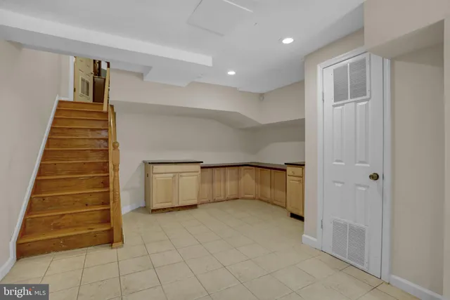 a view of entryway and hall