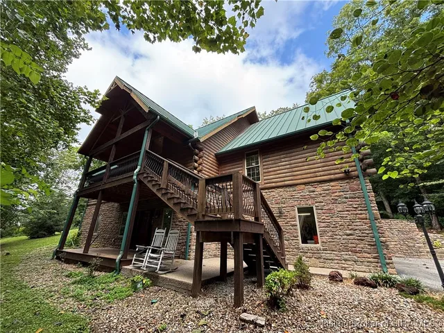 $475,000 | 813 Woodland Avenue, Corydon, IN 47112