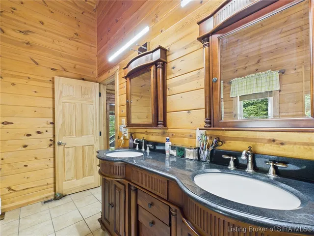 $475,000 | 813 Woodland Avenue, Corydon, IN 47112