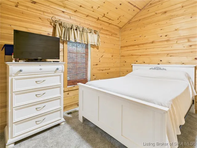 $475,000 | 813 Woodland Avenue, Corydon, IN 47112