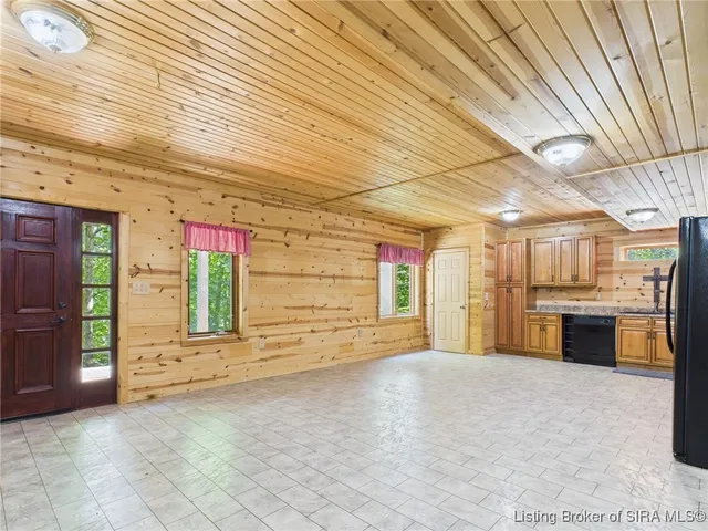 $475,000 | 813 Woodland Avenue, Corydon, IN 47112