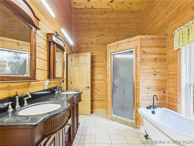 $475,000 | 813 Woodland Avenue, Corydon, IN 47112