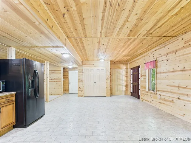 $475,000 | 813 Woodland Avenue, Corydon, IN 47112