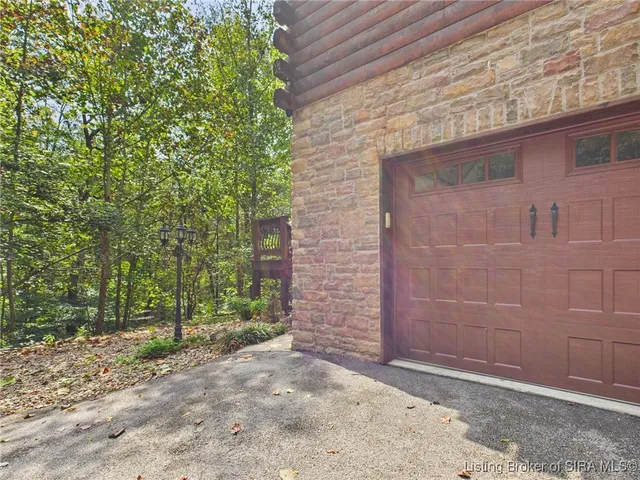 $475,000 | 813 Woodland Avenue, Corydon, IN 47112