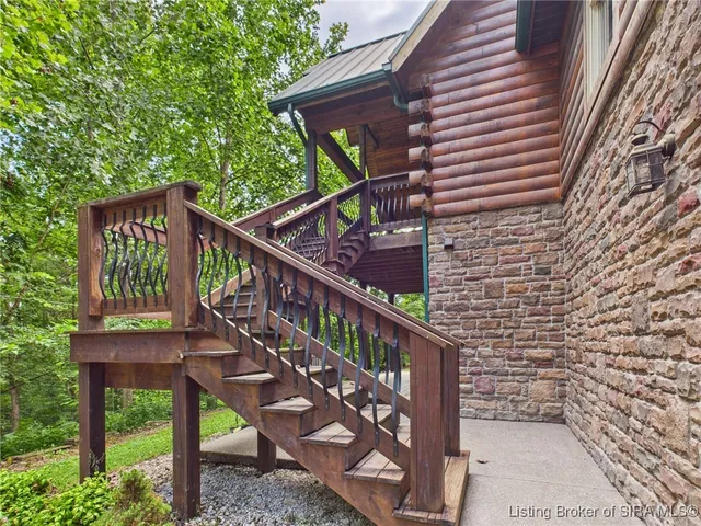 $475,000 | 813 Woodland Avenue, Corydon, IN 47112