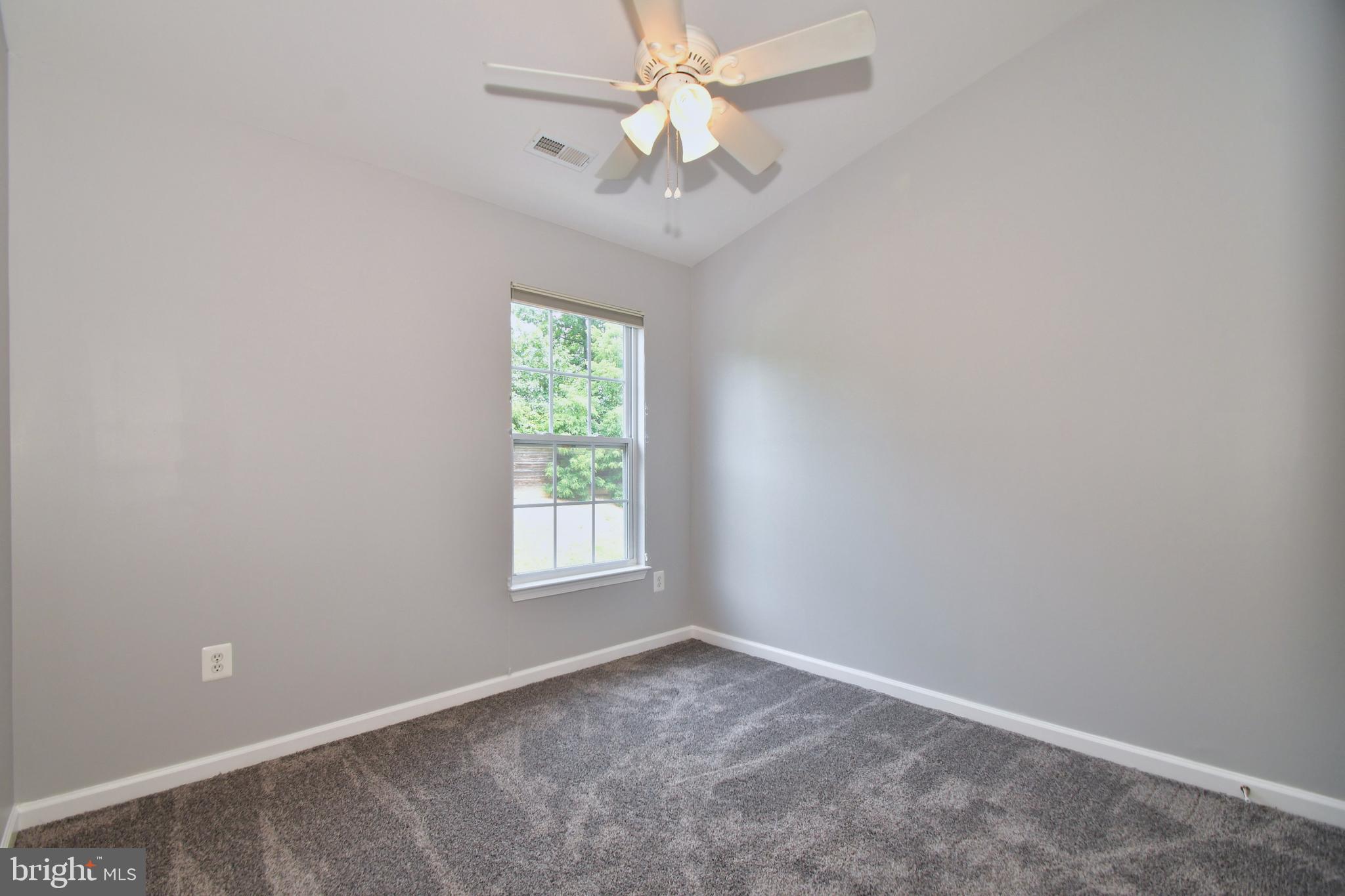 7199 Water Oak Road, Unit 152 Elkridge, MD 21075 - Photo 33 of 41 Bedroom 3