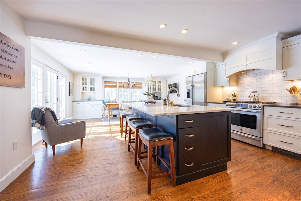 5 Wilde Road Wellesley, MA 02481 - Photo 3 of 37