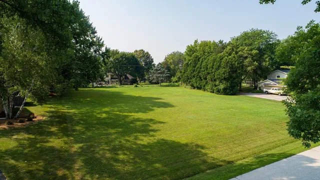 $514,990 | 15305 Cascade Drive, Elm Grove, WI 53122