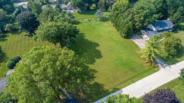 $514,990 | 15305 Cascade Drive, Elm Grove, WI 53122