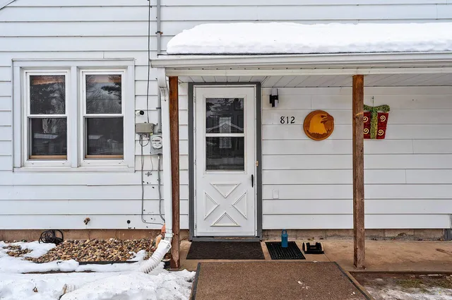 $244,900 | 812 Fremont Street, Fremont, WI 54940