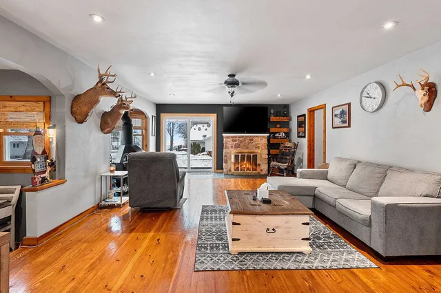 $244,900 | 812 Fremont Street, Fremont, WI 54940