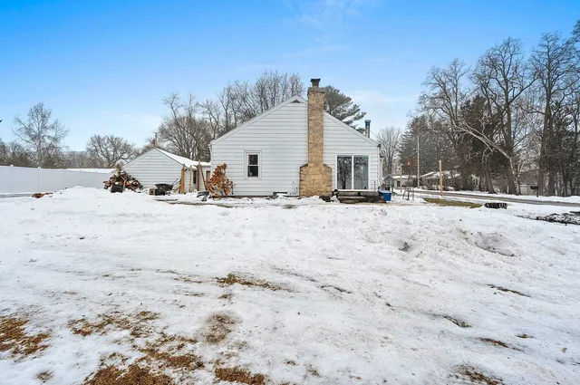 $244,900 | 812 Fremont Street, Fremont, WI 54940