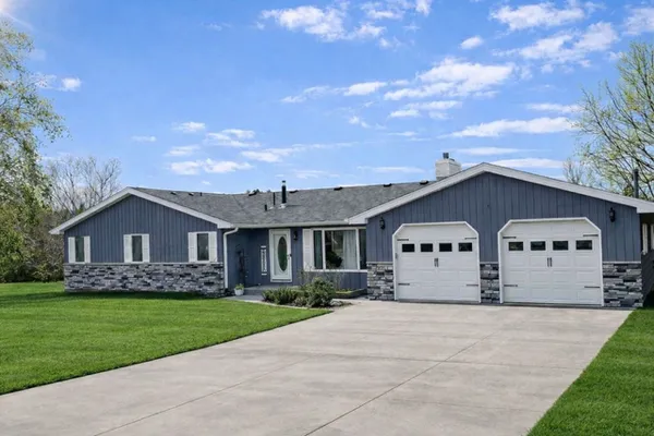 $565,000 | 705 Timberline Drive Southeast, Oronoco, MN 55960