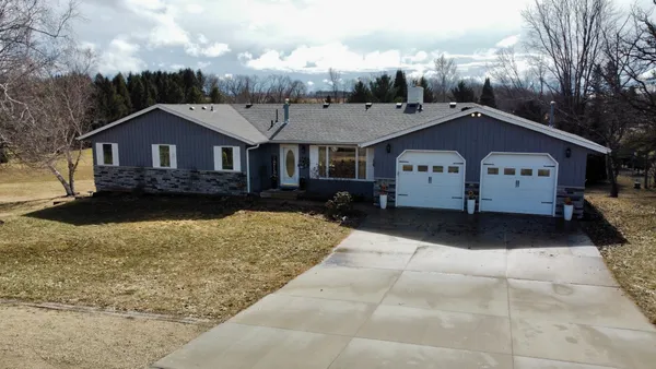 $565,000 | 705 Timberline Drive Southeast, Oronoco, MN 55960