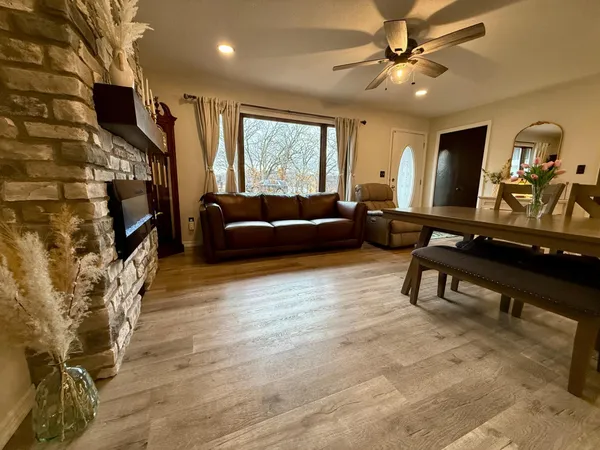 $565,000 | 705 Timberline Drive Southeast, Oronoco, MN 55960
