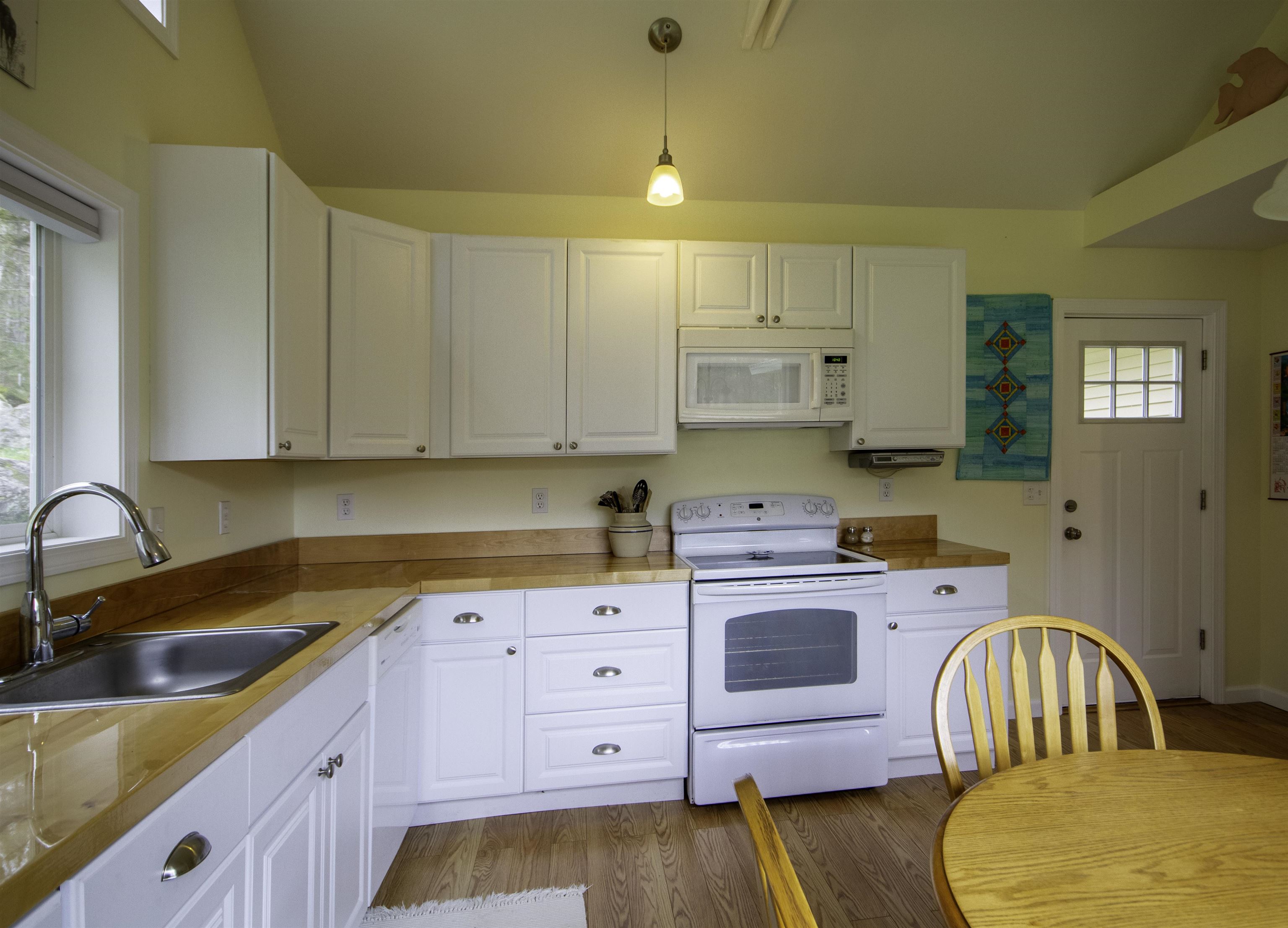 383 Moody Road Lincoln, VT 05443 - Photo 3 of 33