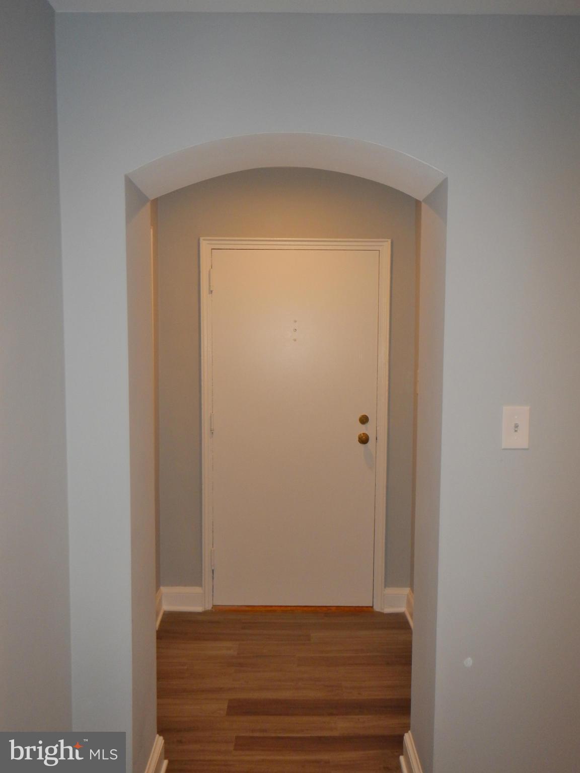 30 South Old Glebe Road, Unit 1E Arlington, VA 22204 - Photo 2 of 14 Interior (General)