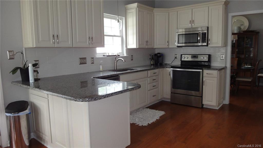 7234 Swans Run Road Charlotte, NC 28226 - Photo 5 of 17 Gallery Image 5