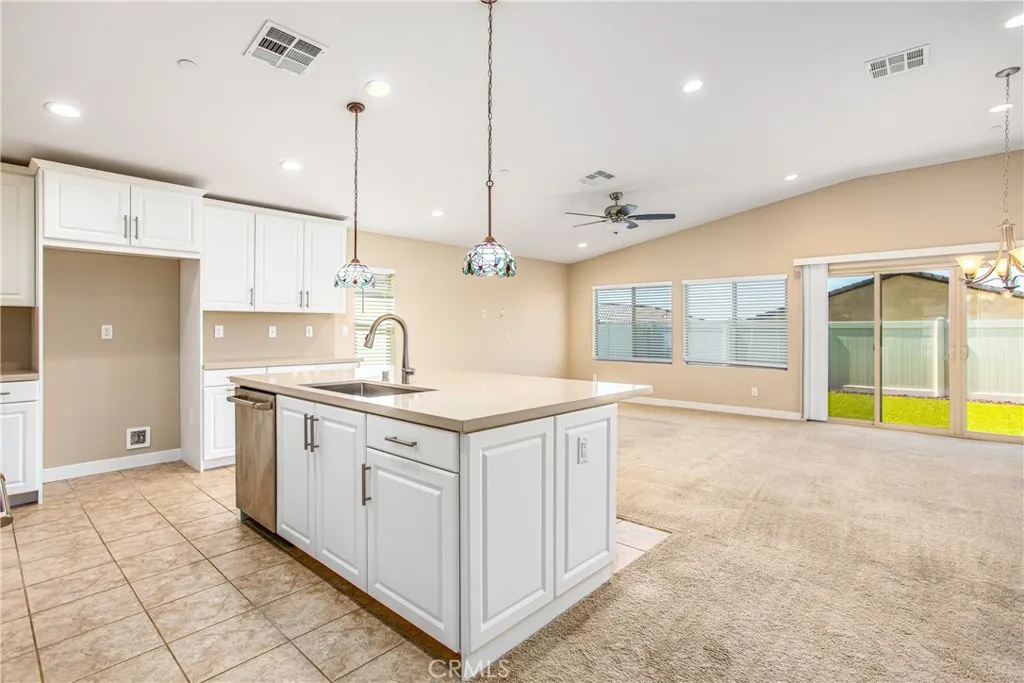1567 Park Haven Drive Rialto, CA 92376 - Photo 9 of 35 Kitchen Island