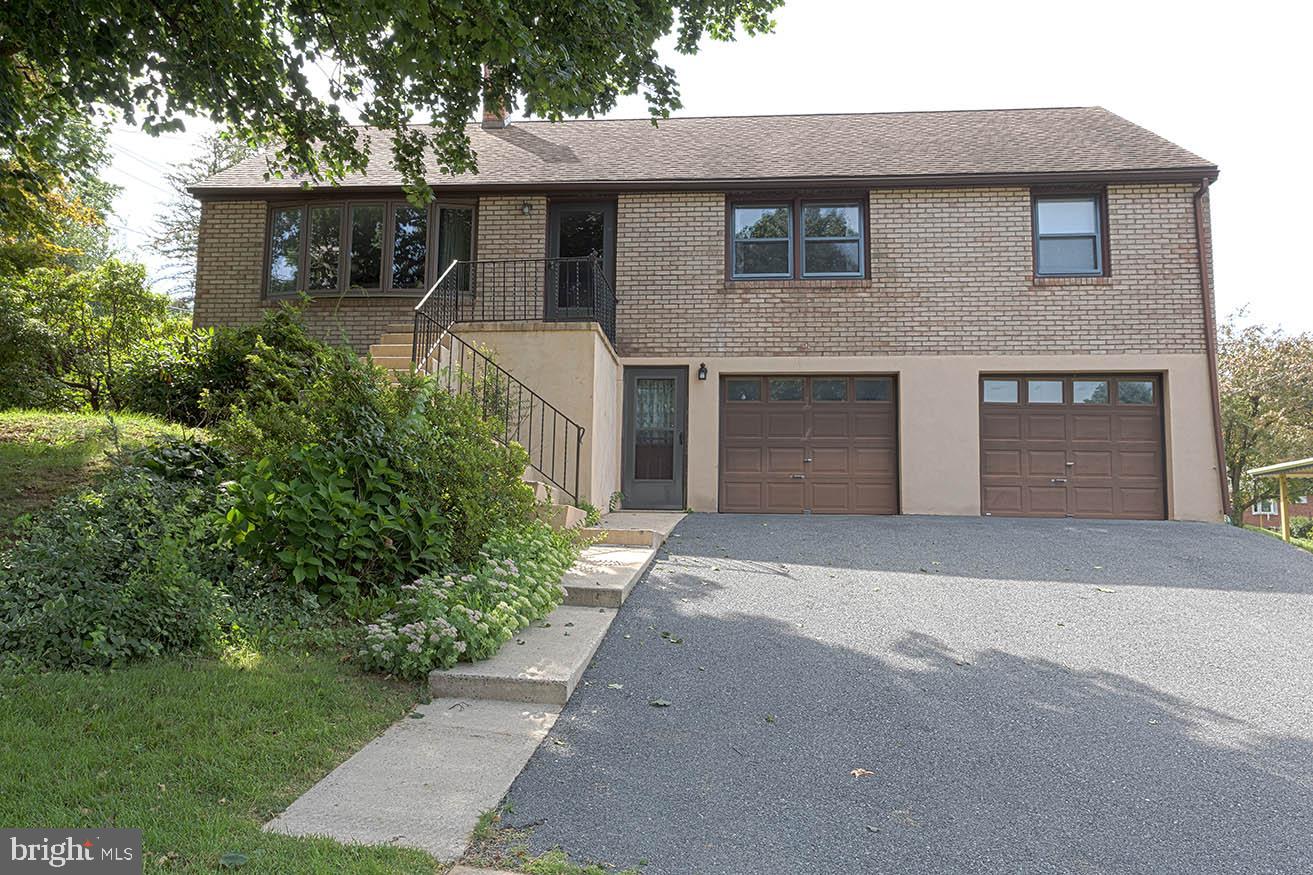 818 Rhodora Avenue Reading, PA 19605 - Photo 1 of 33