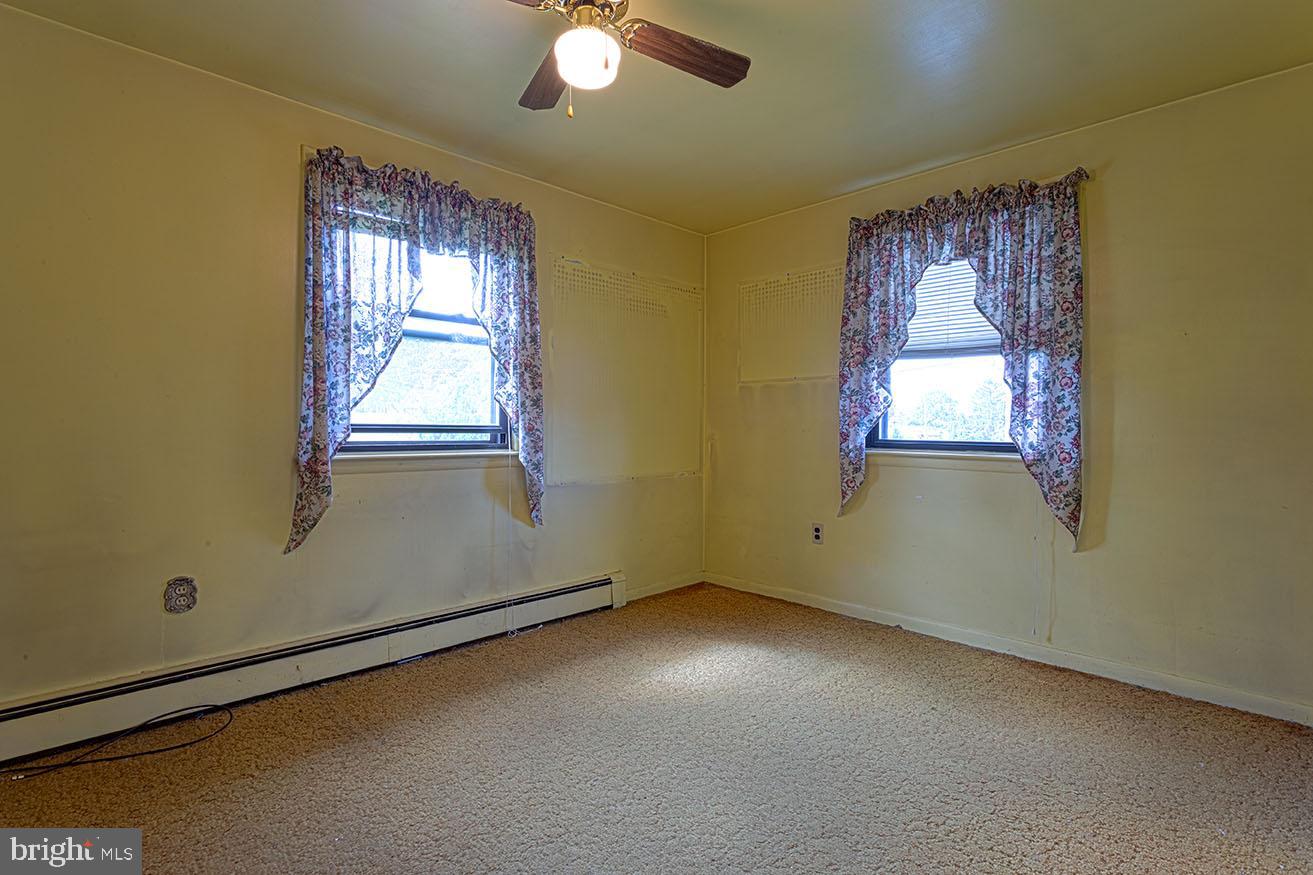 818 Rhodora Avenue Reading, PA 19605 - Photo 16 of 33
