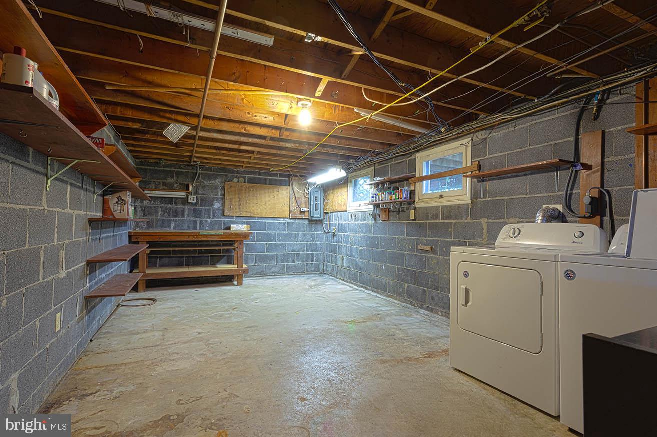 818 Rhodora Avenue Reading, PA 19605 - Photo 24 of 33