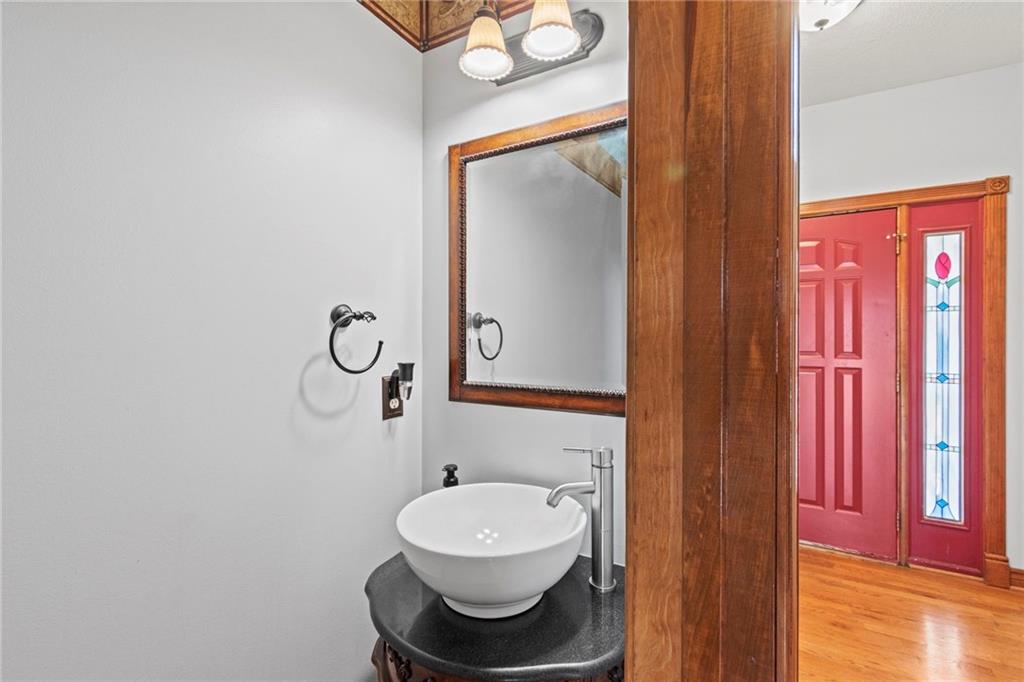 1330 North Lake City Valley Road Buckner, MO 64016 - Photo 14 of 46