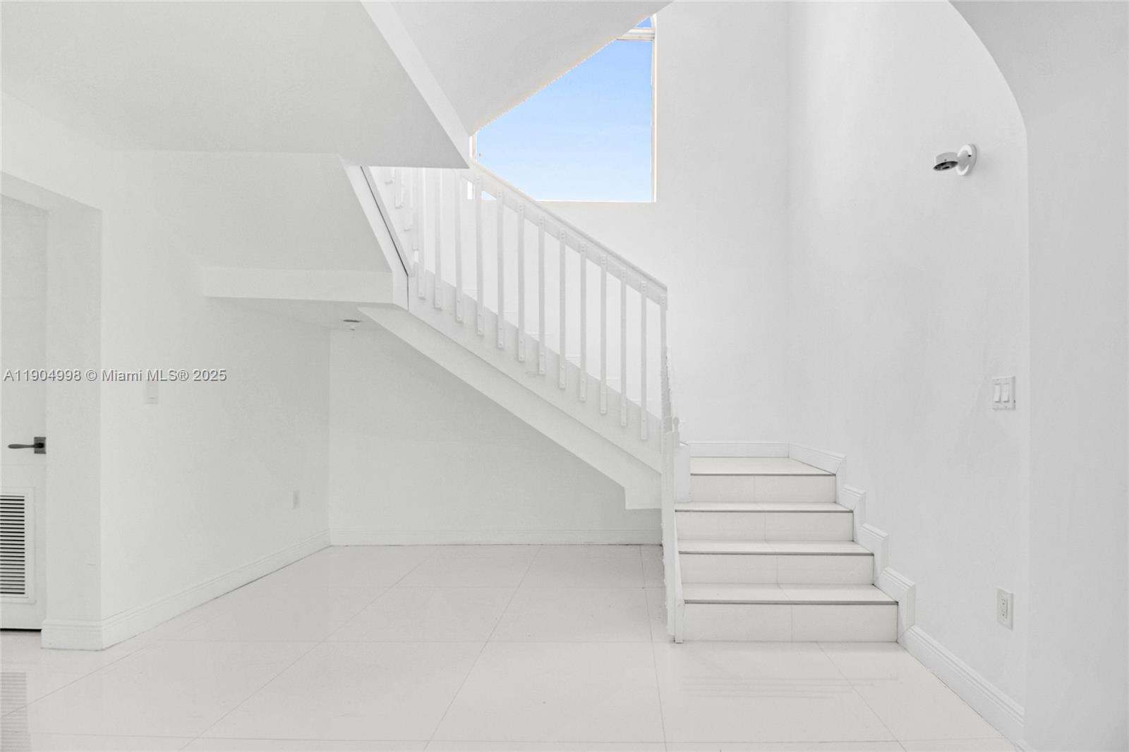 425 Southwest 129th Avenue Miami, FL 33184 - Photo 19 of 24