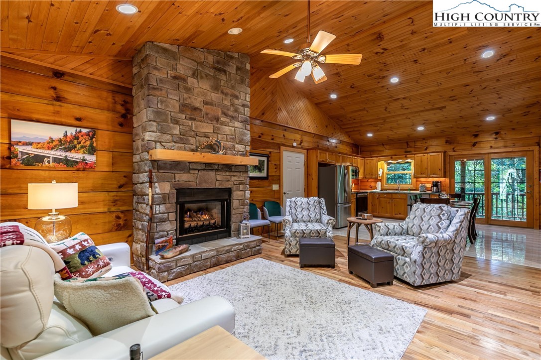 2977 Pine Run Road Boone, NC 28607 - Photo 6 of 41 Gallery Image 6