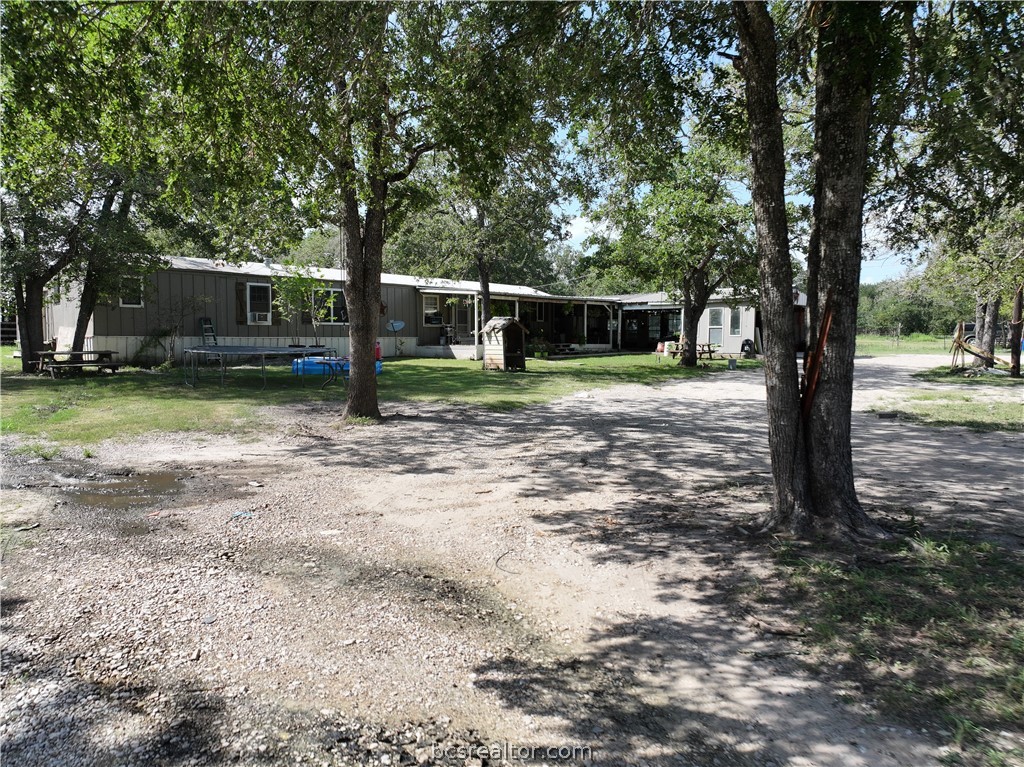 952 Timber Ridge Caldwell, TX 77836 - Photo 2 of 35
