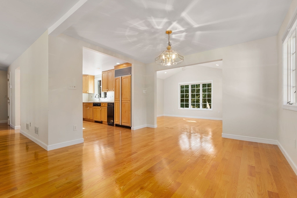 114 Albemarle Road Norwood, MA 02062 - Photo 9 of 42