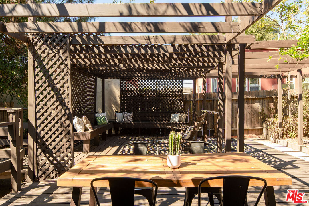 1640 Brigden Road Pasadena, CA 91104 - Photo 16 of 22