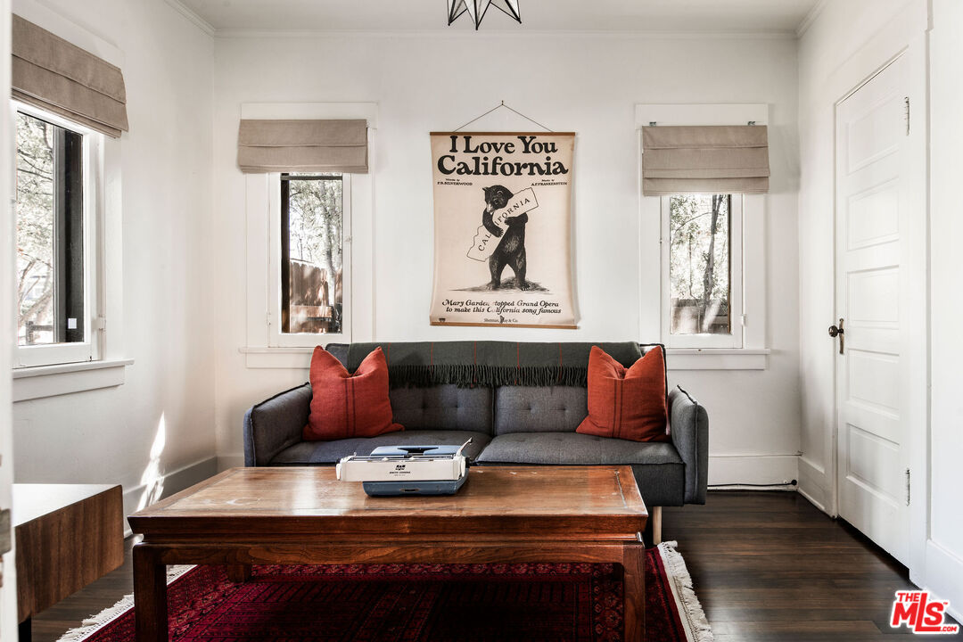 1640 Brigden Road Pasadena, CA 91104 - Photo 7 of 22