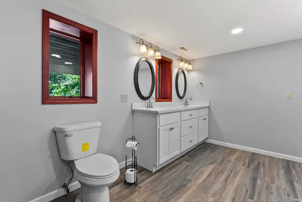 $720,000 | 7 Ems D7A Lane, Syracuse, IN 46567