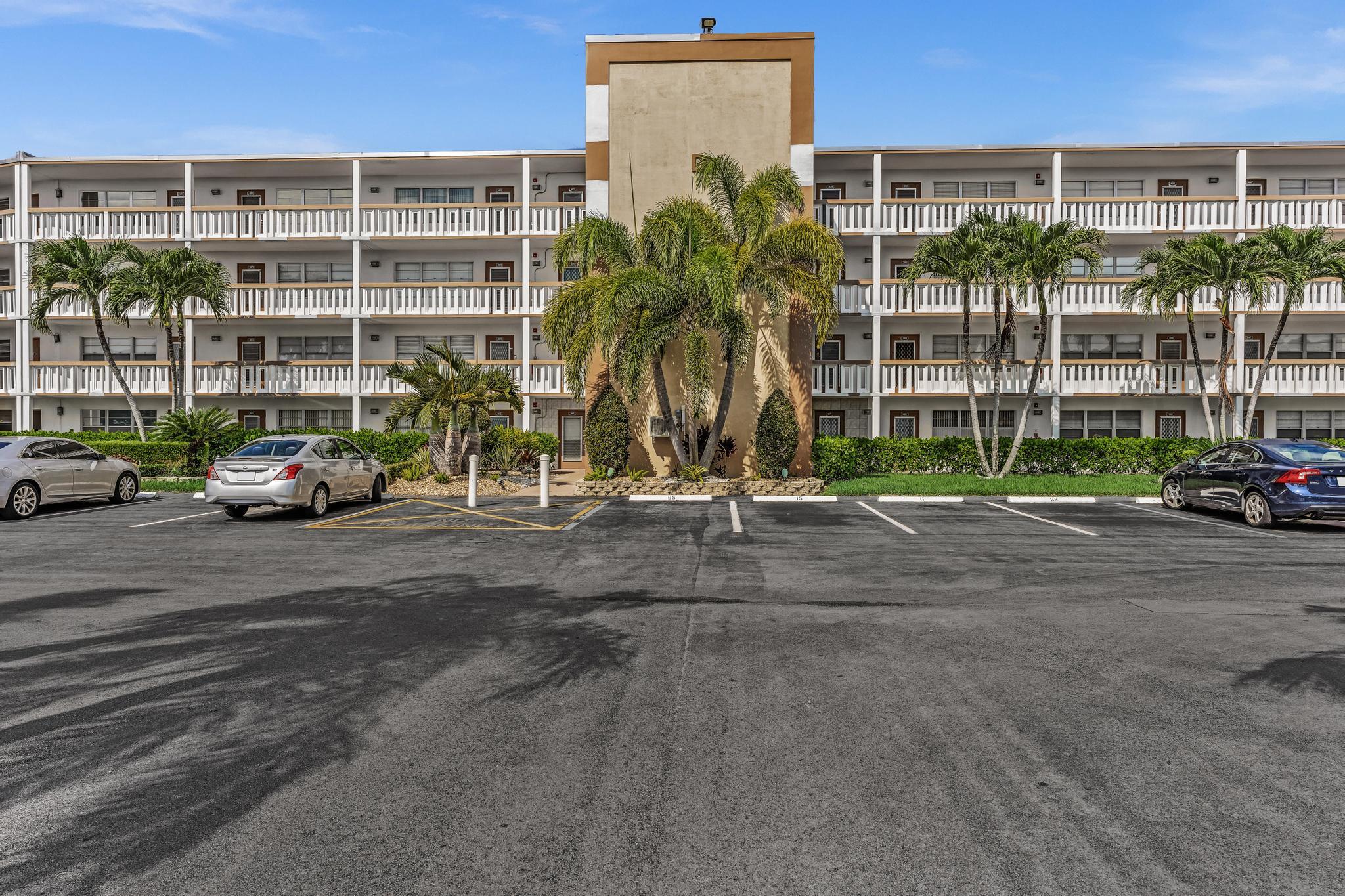 3076 Cornwall East Boca Raton, FL 33434 - Photo 3 of 59 FPP00006