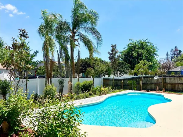 $425,000 | 154 Woodbury Pines Circle, Orlando, FL 32828