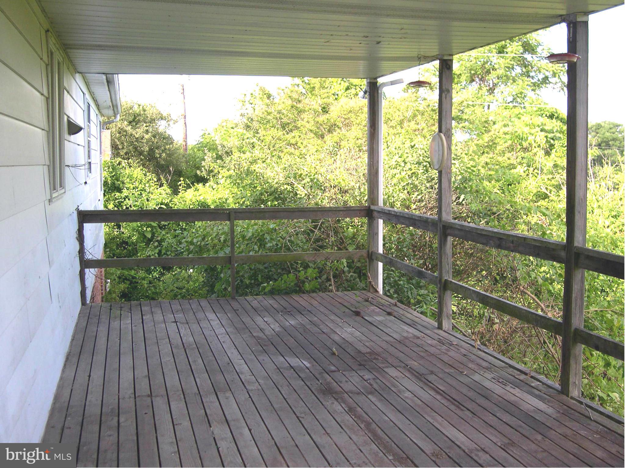 181 East Nicodemus Road Westminster, MD 21157 - Photo 6 of 16 deck