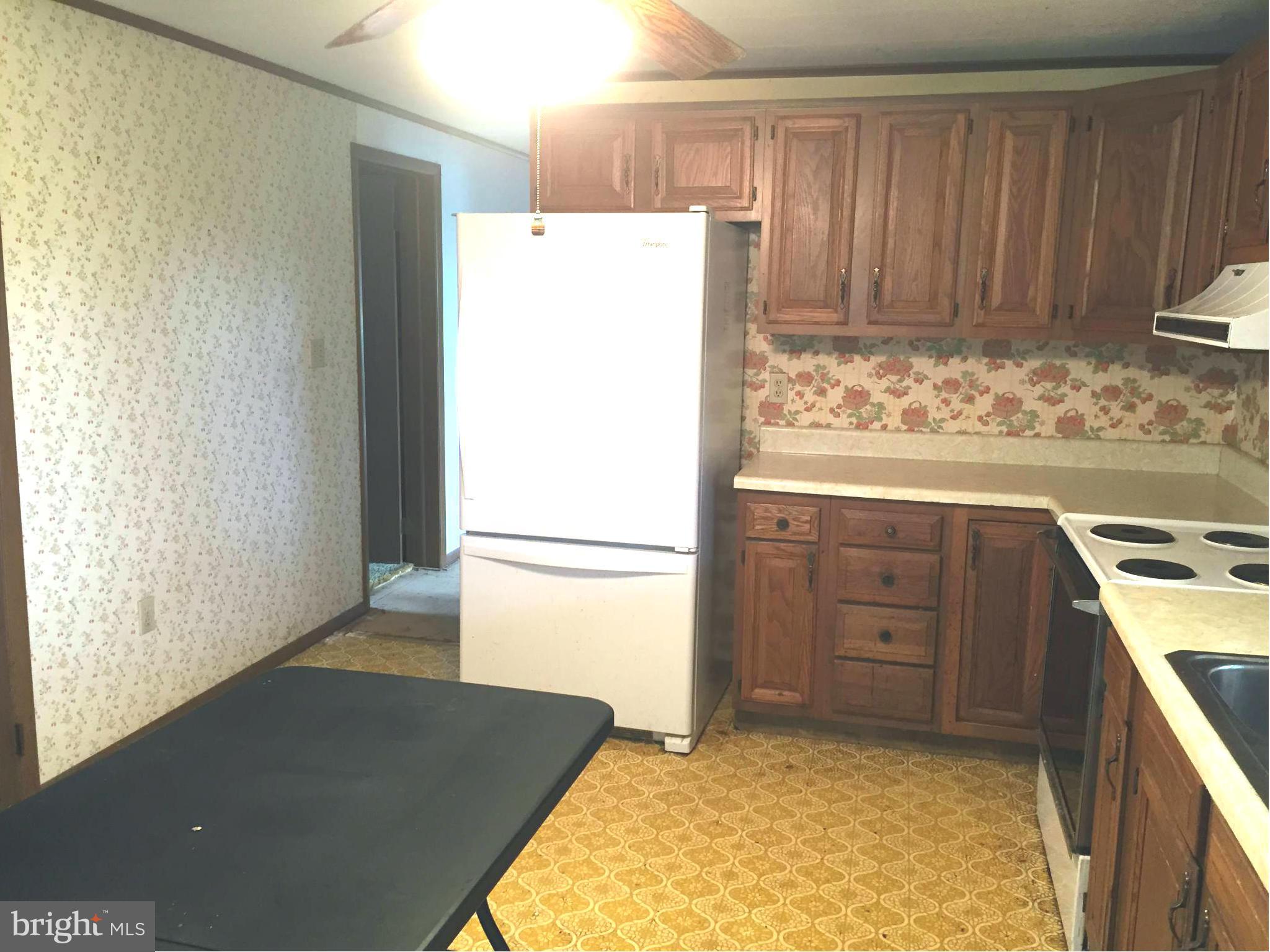181 East Nicodemus Road Westminster, MD 21157 - Photo 10 of 16 Kitchen