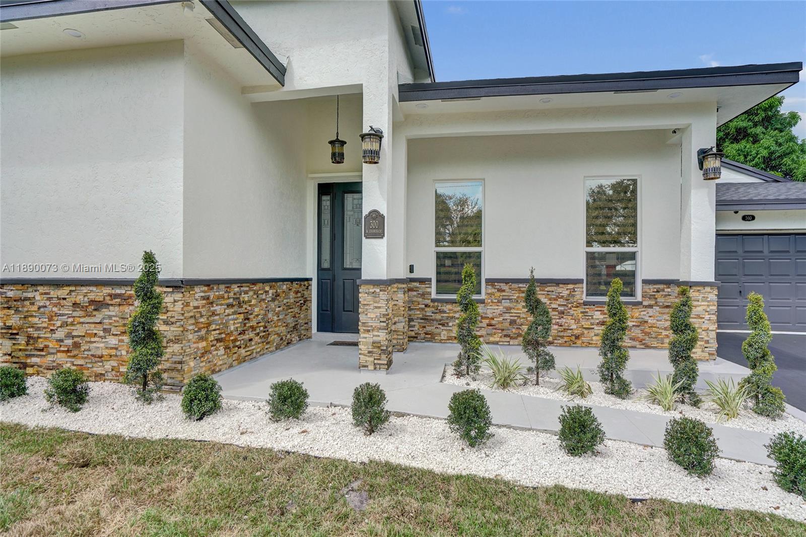 300 North 53 Avenue Hollywood, FL 33021 - Photo 4 of 77