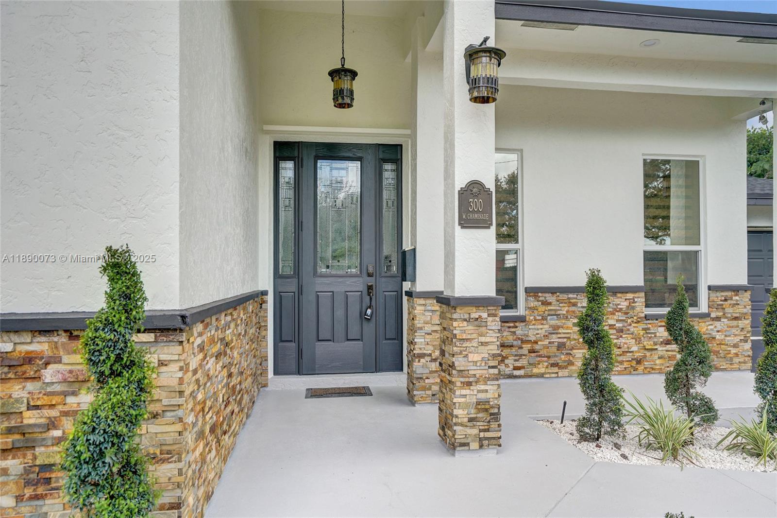 300 North 53 Avenue Hollywood, FL 33021 - Photo 5 of 77