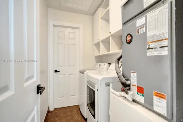 $999,999 | 300 North 53 Avenue, Hollywood, FL 33021