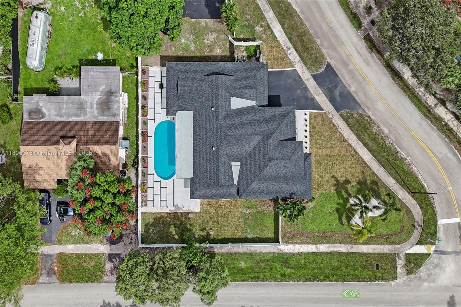 300 North 53 Avenue Hollywood, FL 33021 - Photo 8 of 77 an aerial view of a house