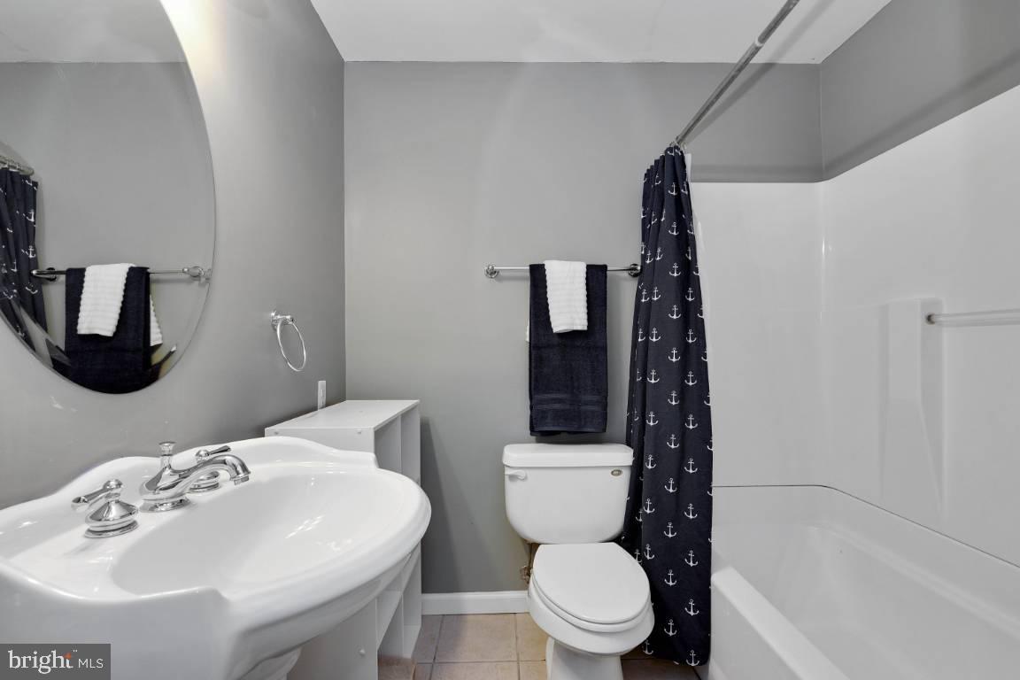 10657 Ashford Circle Waldorf, MD 20603 - Photo 37 of 44 Full bath