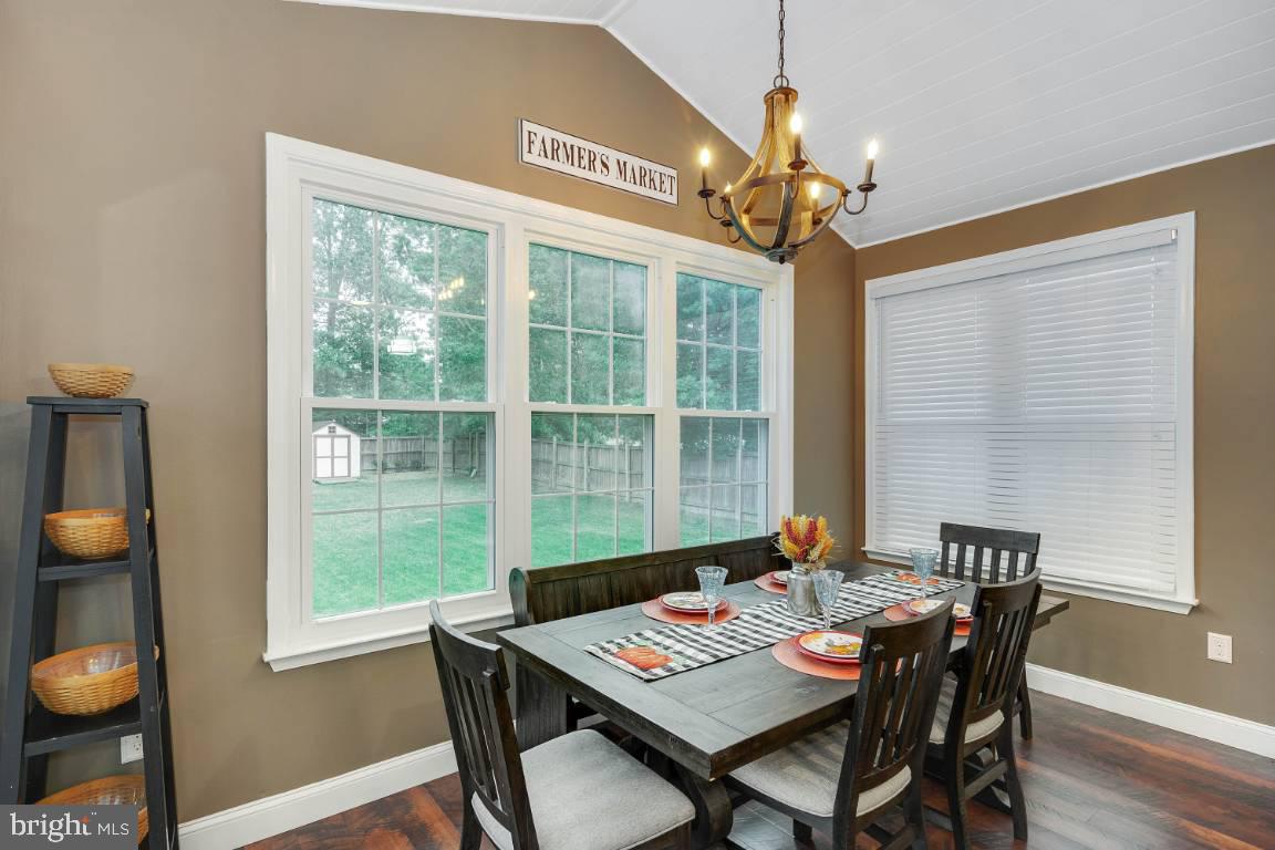 10657 Ashford Circle Waldorf, MD 20603 - Photo 6 of 44 Breakfast area off of kitchen