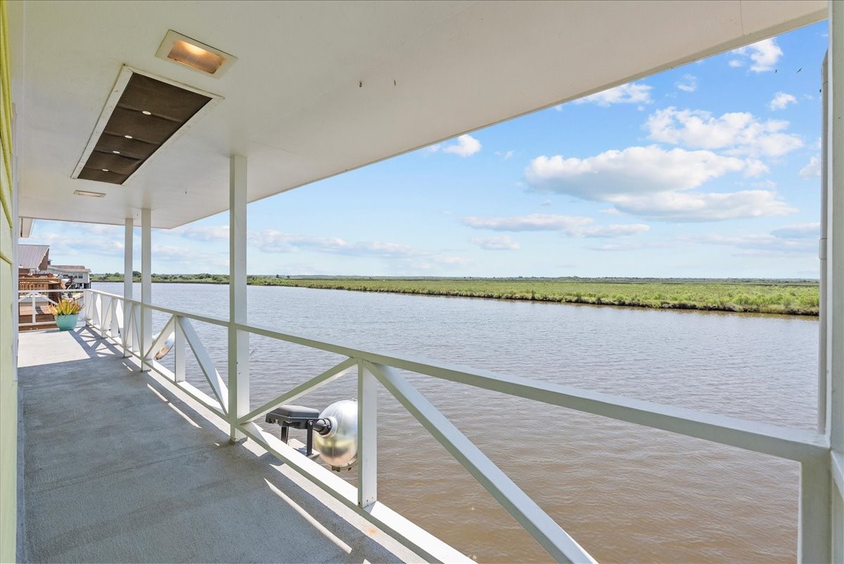 6 Trout Lane Freeport, TX 77541 - Photo 26 of 40 a view of a balcony