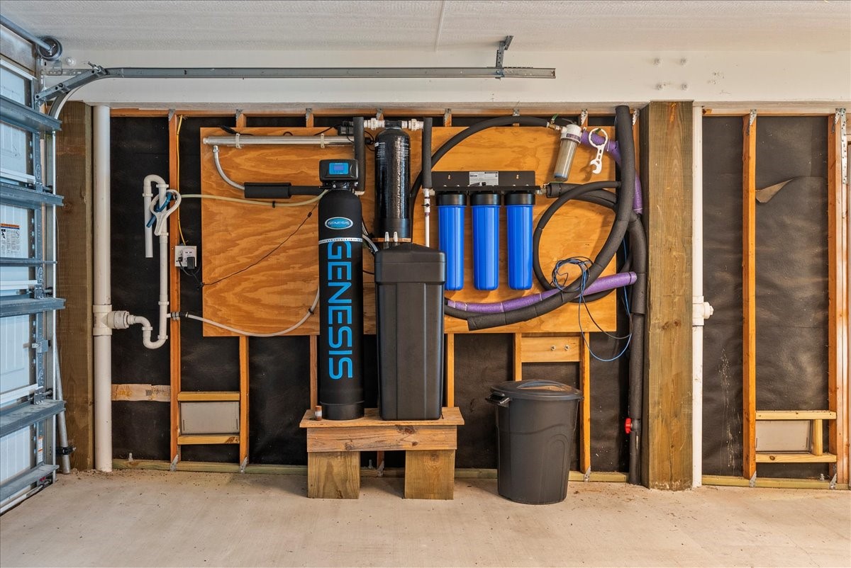 6 Trout Lane Freeport, TX 77541 - Photo 29 of 40 a front view of a house with barbeque and outdoor seating